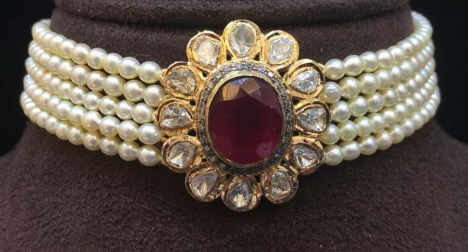 Elegant Pearl Choker Necklace Designs
