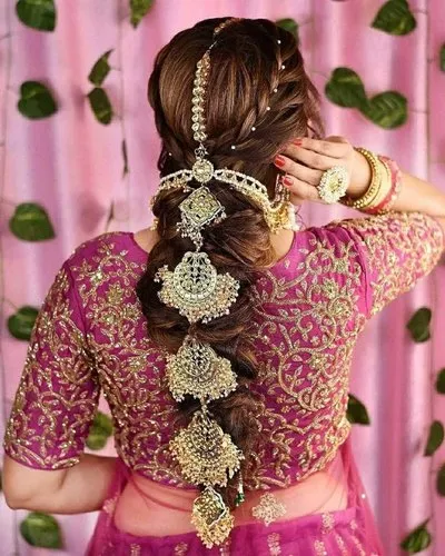 Pin by Akshatha Basavaraj on silk saree | Hairstyle, Silk sarees, Fashion